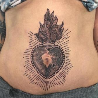 Sagrado corazon tatuaje realizado por Rene pacheco