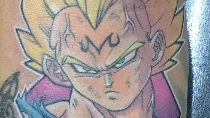 Tatuaje del artista Mexicano Chilatown Custom Desing, Vegeta | Tatuajes ...
