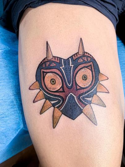 Major Mask tatuaje realizado por Zac Ink Tattoo Shop
