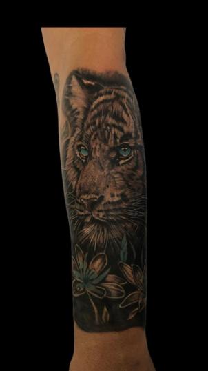 Tigre tatuaje realizado por Rene pacheco