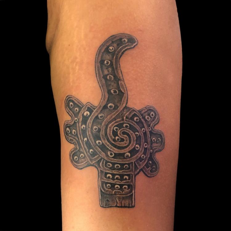 Calmécac  tatuaje realizado por Rene pacheco