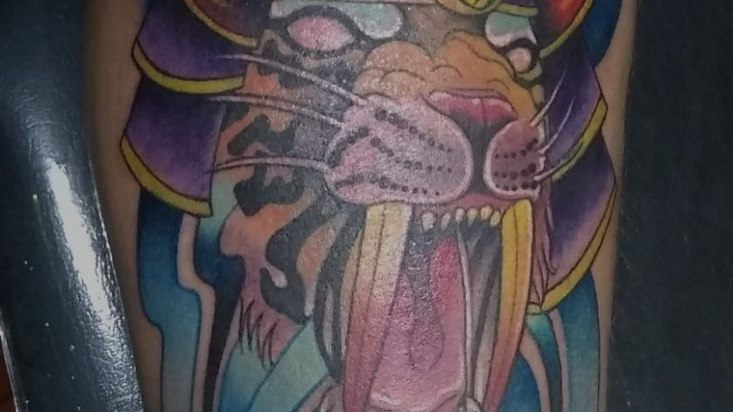 Tatuaje del artista Mexicano Chilatown Custom Desing, Furia | Tatuajes ...