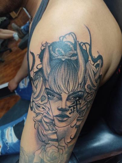 Musa tatuaje realizado por Chilatown Custom Desing