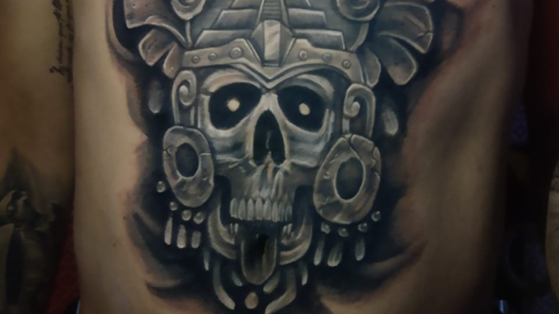 Tatuaje del artista Mexicano Chilatown Custom Desing, Craneo ...