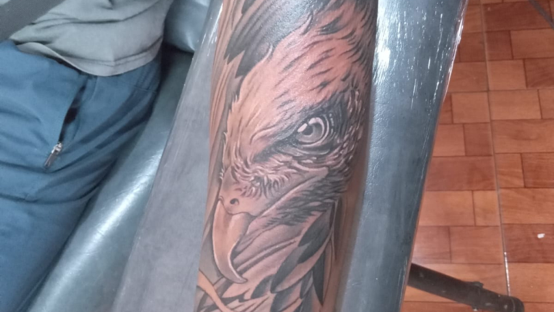 Tatuaje del artista Mexicano Chilatown Custom Desing, Águila | Tatuajes ...