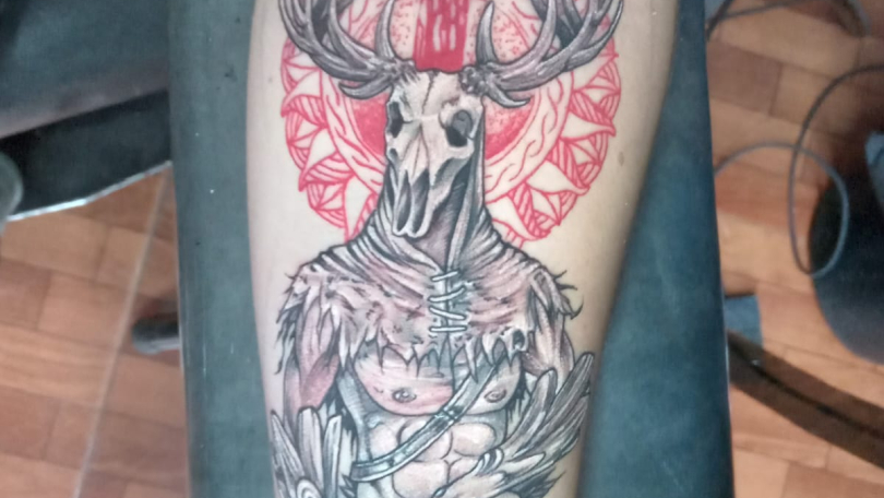Tatuaje del artista Mexicano Chilatown Custom Desing, Gothic Leyend ...