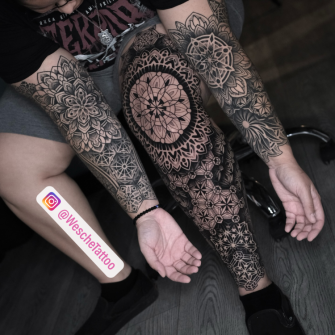 Geométrico en pierna y brazos tatuaje realizado por Raul Wesche