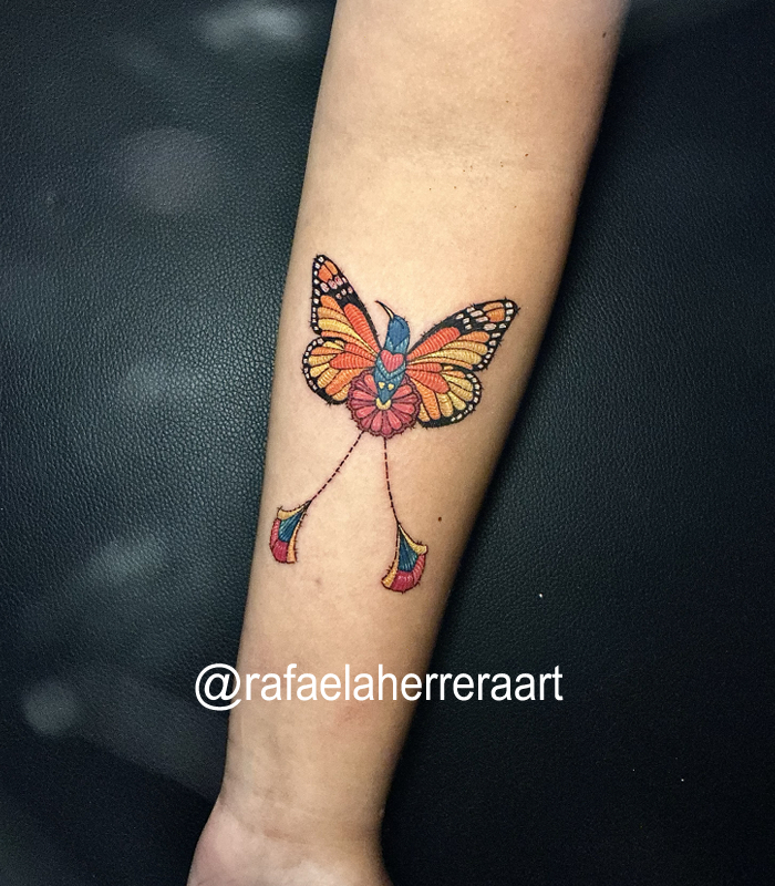 Colibrí mariposa alebrije, patch tattoo, tatuaje bordado, Rafaela Herrera Art tatuaje realizado por Rafaela Herrera