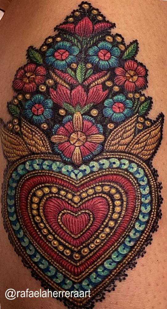 Milagrito mexicano, patch tattoo, tatuaje bordado, Rafaela Herrera Art tatuaje realizado por Rafaela Herrera