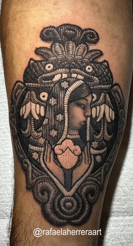 Coatlicue Virgen de Guadalupe, patch tattoo, tatuaje bordado, mexicano, Rafaela Herrera Art tatuaje realizado por Rafaela Herrera