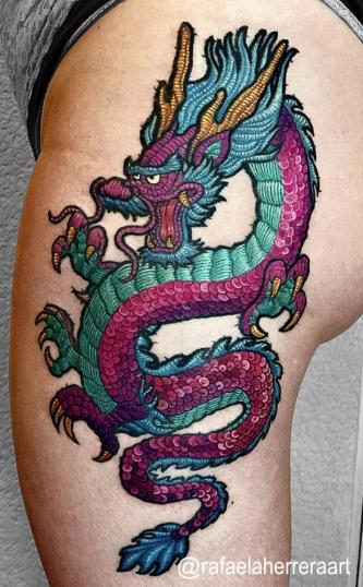 Dragon chino, patch tattoo, tatuaje bordado, Rafaela Herrera Art tatuaje realizado por Rafaela Herrera