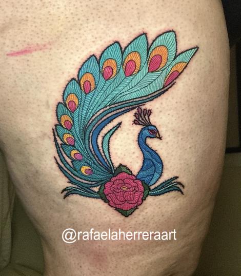 Pavorreal, patch tattoo, tatuaje bordado, Rafaela Herrera Art tatuaje realizado por Rafaela Herrera